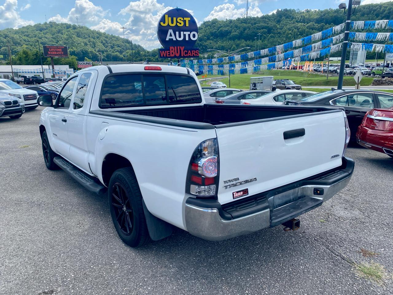 Toyota Tacoma 2WD Access Cab I4 AT (Natl) 2014