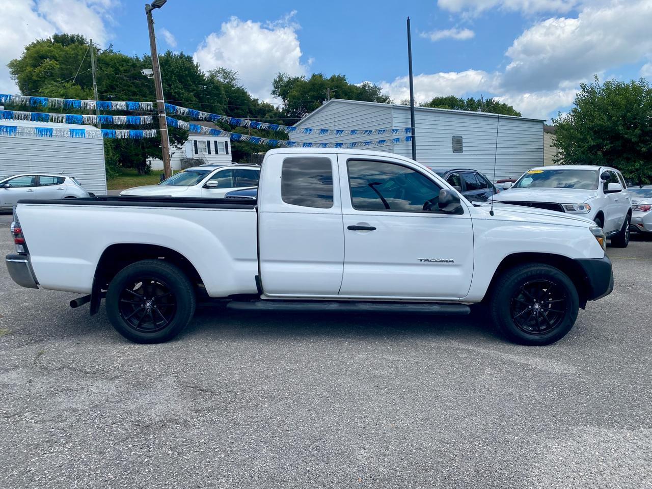 Toyota Tacoma 2WD Access Cab I4 AT (Natl) 2014