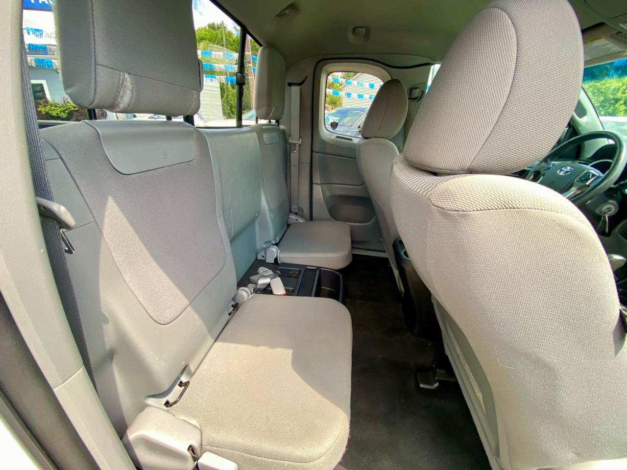 Toyota Tacoma 2WD Access Cab I4 AT (Natl) 2014