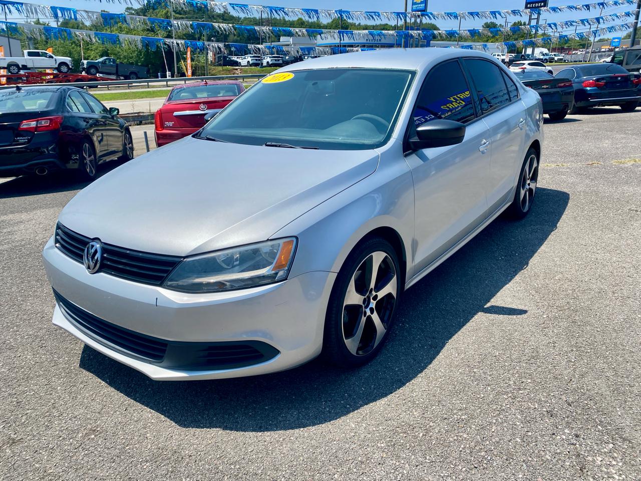 Volkswagen Jetta Sedan 4dr Man S w/Sunroof 2013