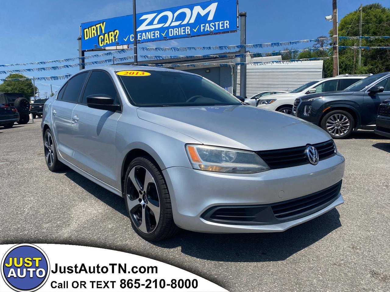 Volkswagen Jetta Sedan 4dr Man S w/Sunroof 2013