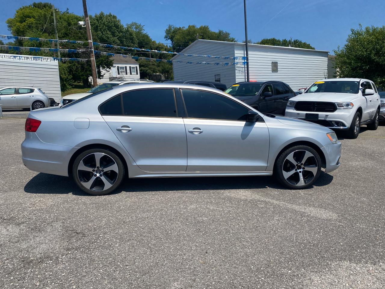 Volkswagen Jetta Sedan 4dr Man S w/Sunroof 2013