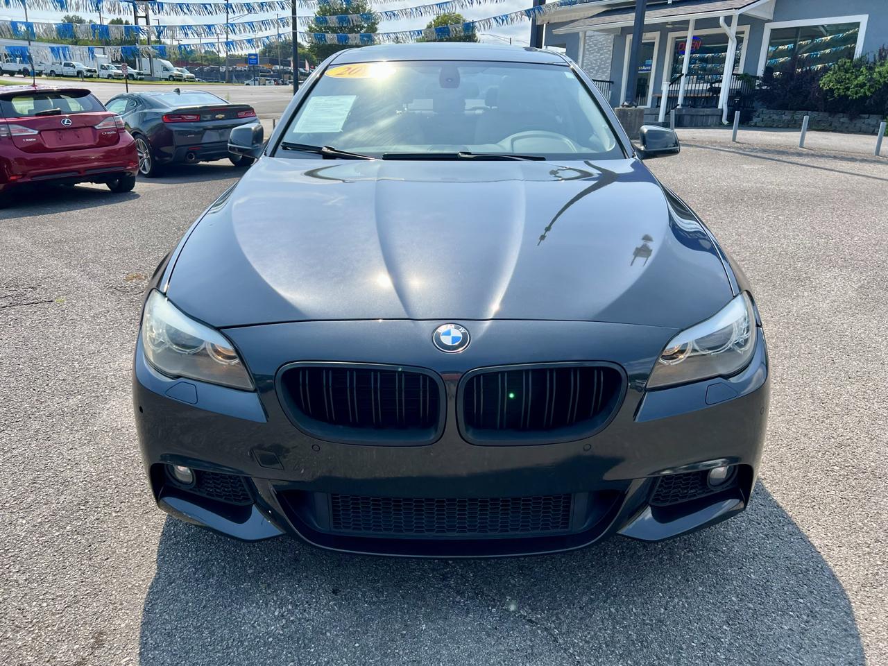 BMW 5 Series 4dr Sdn 528i RWD 2011