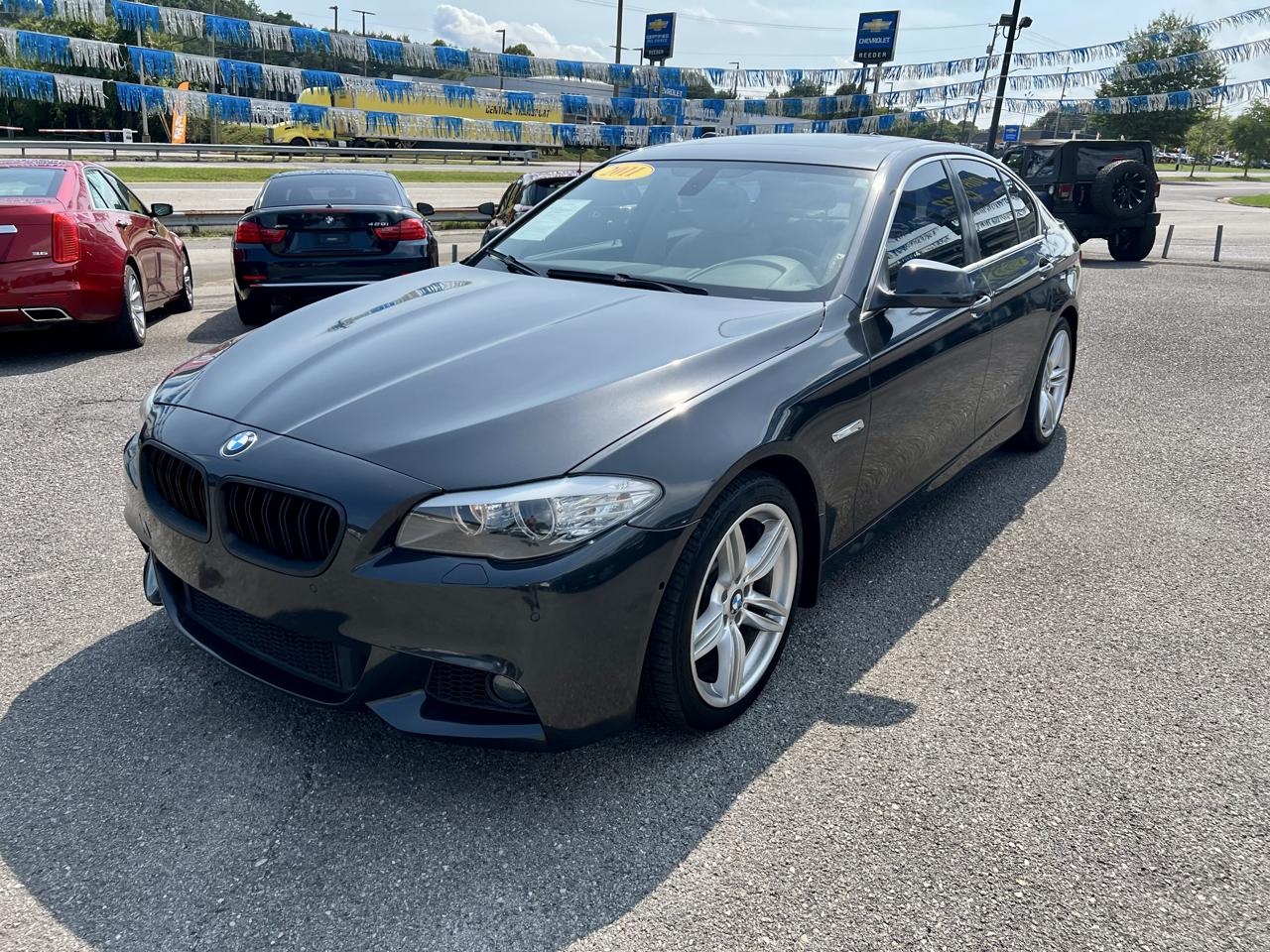 BMW 5 Series 4dr Sdn 528i RWD 2011