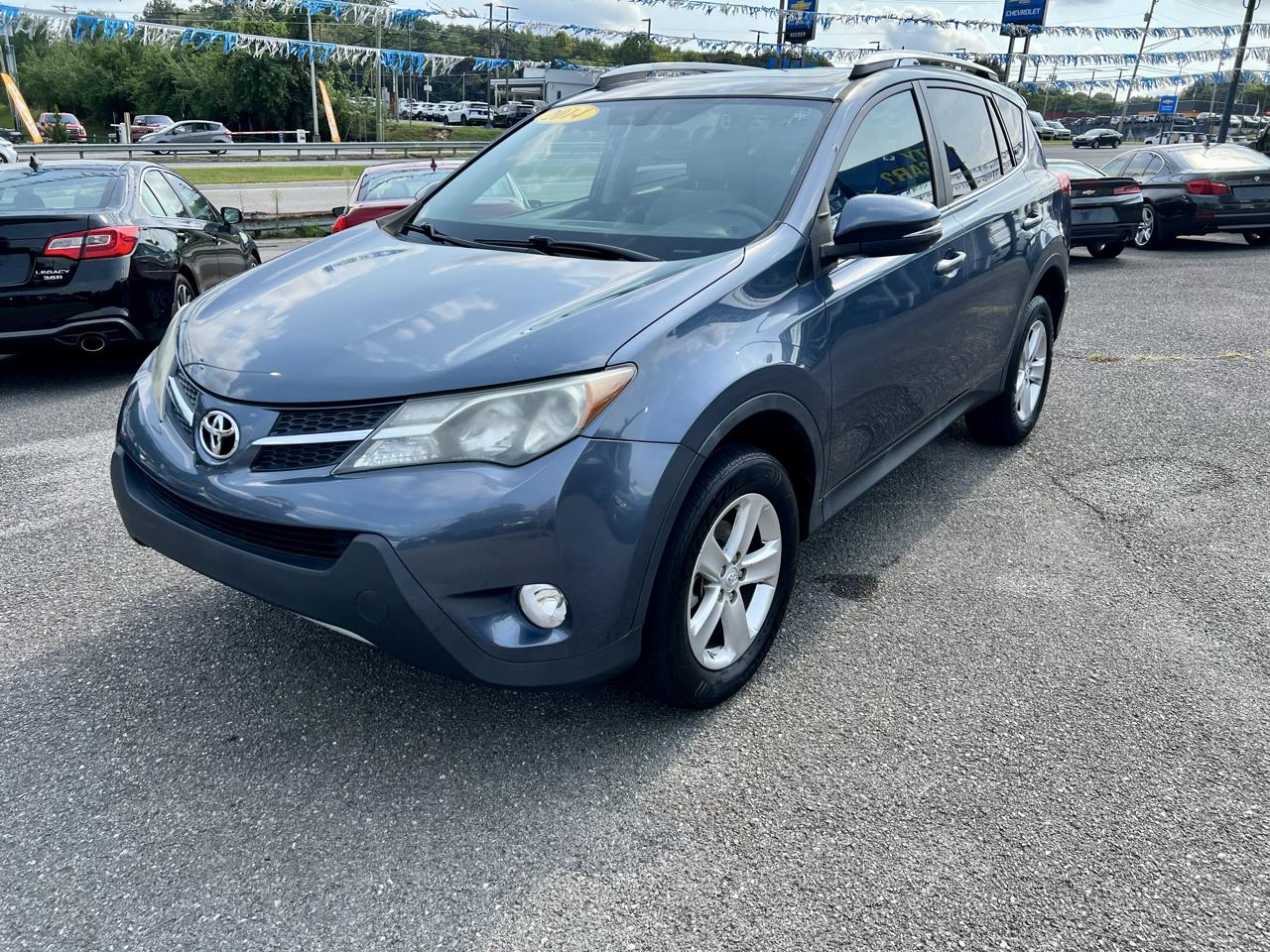 Toyota RAV4 FWD 4dr XLE (Natl) 2014