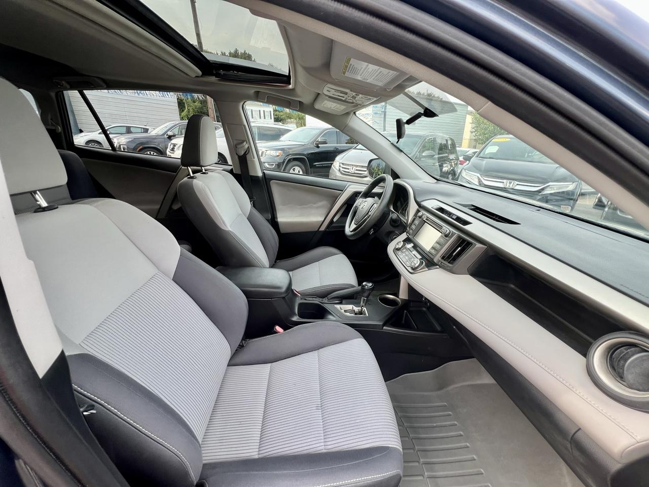 Toyota RAV4 FWD 4dr XLE (Natl) 2014