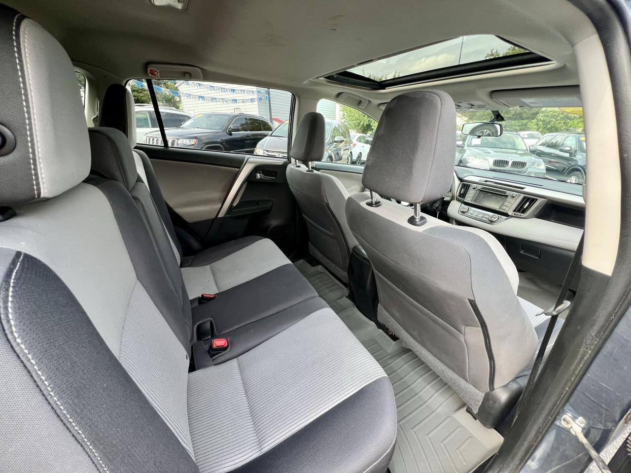 Toyota RAV4 FWD 4dr XLE (Natl) 2014