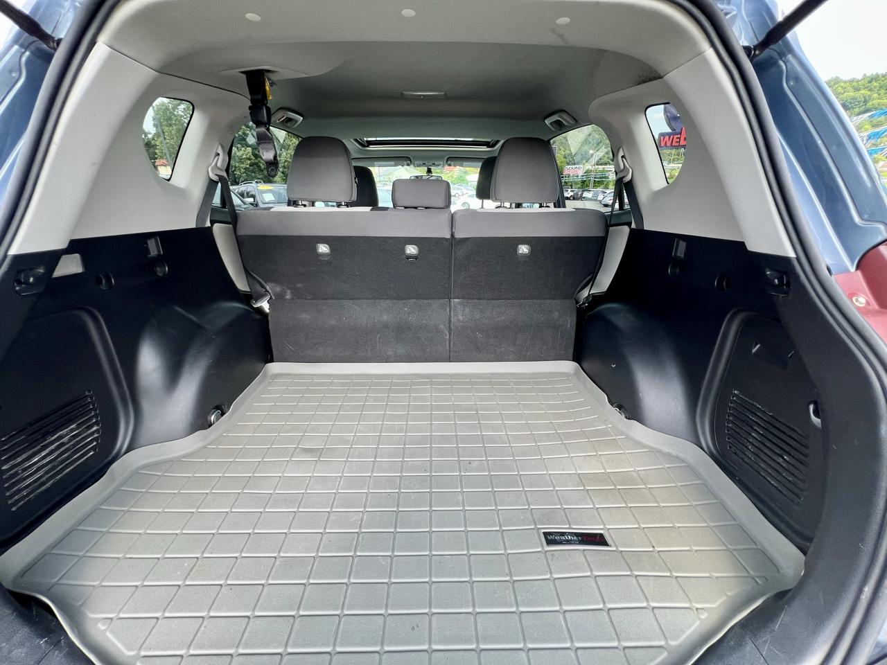 Toyota RAV4 FWD 4dr XLE (Natl) 2014