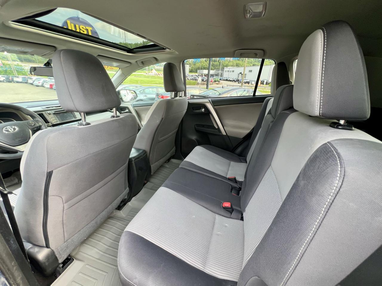 Toyota RAV4 FWD 4dr XLE (Natl) 2014