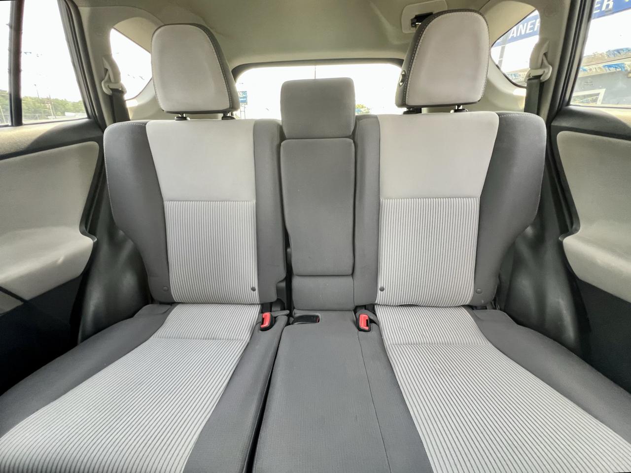 Toyota RAV4 FWD 4dr XLE (Natl) 2014