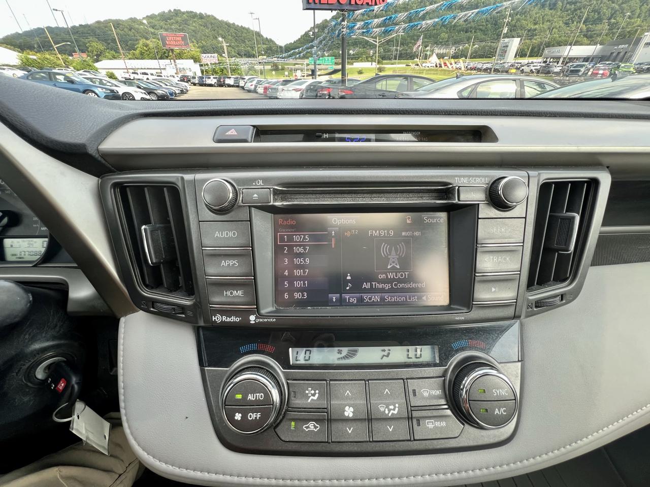 Toyota RAV4 FWD 4dr XLE (Natl) 2014