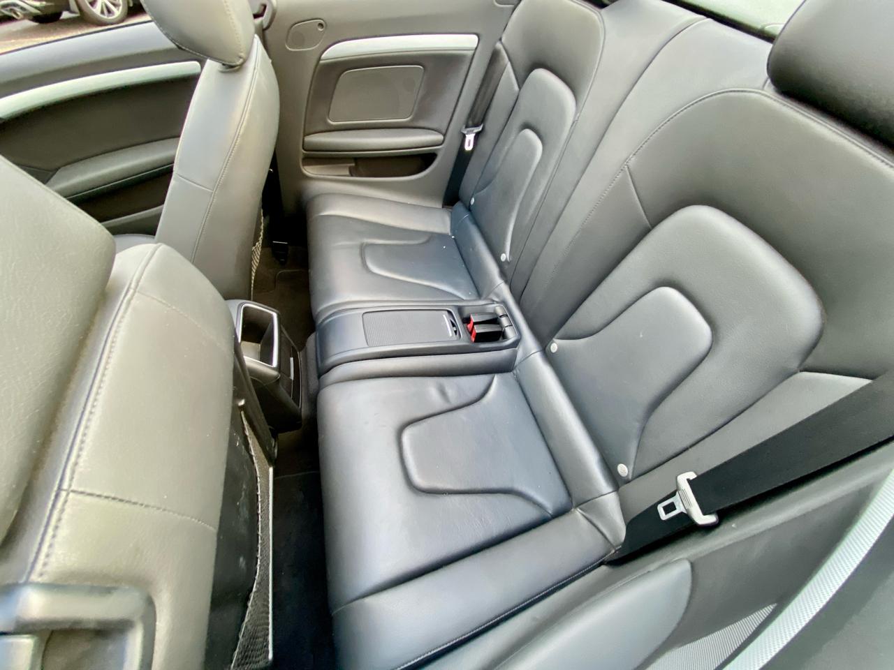 Audi A5 2dr Cabriolet Auto quattro 2.0T Premium 2011