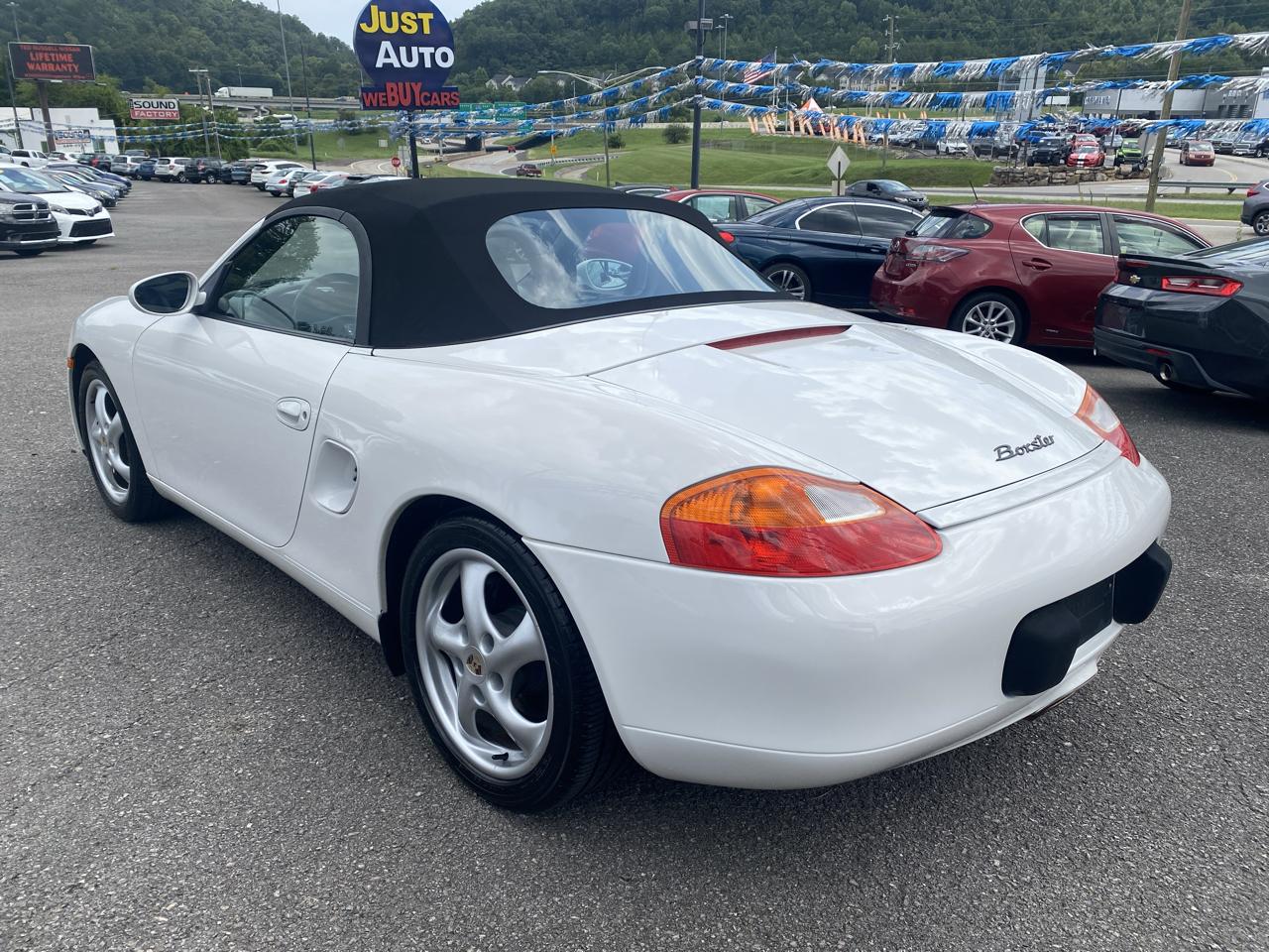 Porsche Boxster 2dr Roadster Tiptronic 2002