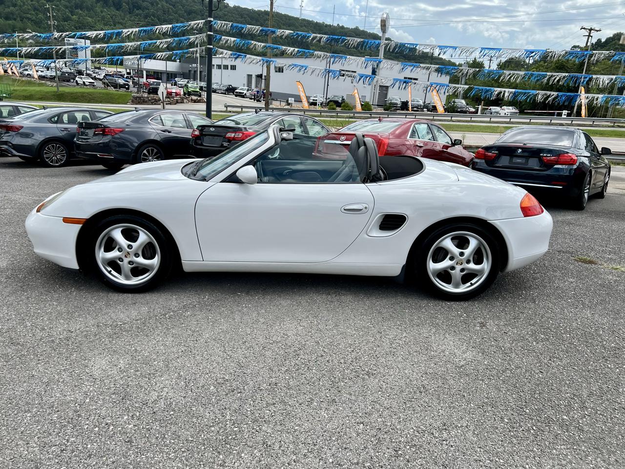 Porsche Boxster 2dr Roadster Tiptronic 2002