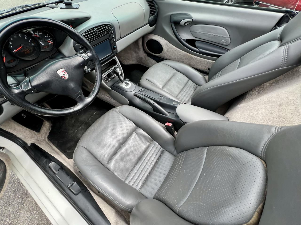 Porsche Boxster 2dr Roadster Tiptronic 2002