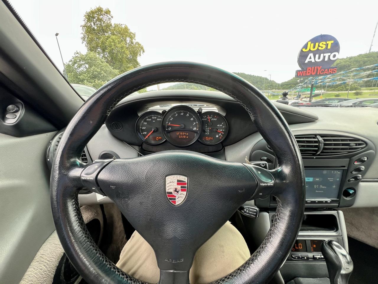 Porsche Boxster 2dr Roadster Tiptronic 2002