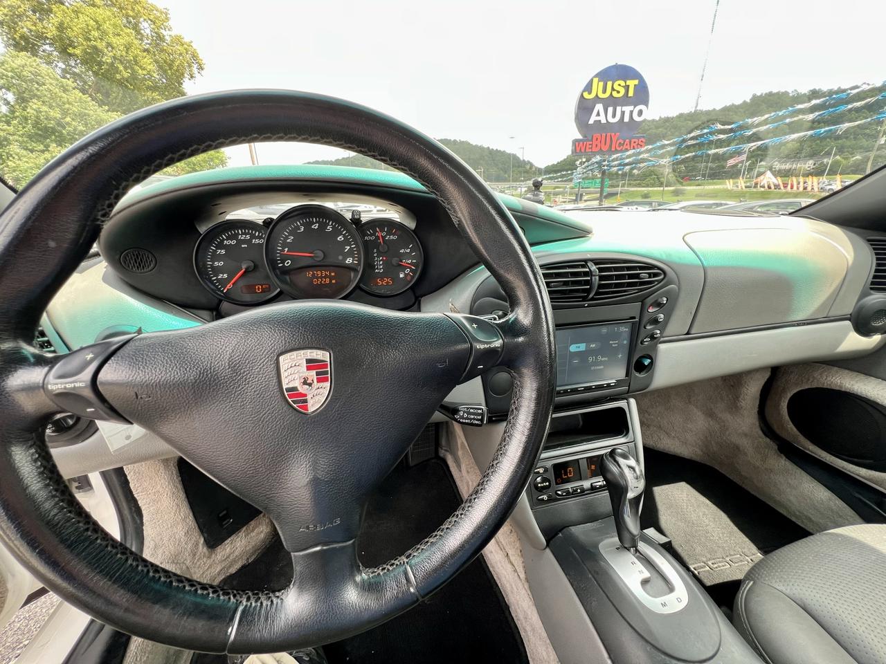 Porsche Boxster 2dr Roadster Tiptronic 2002