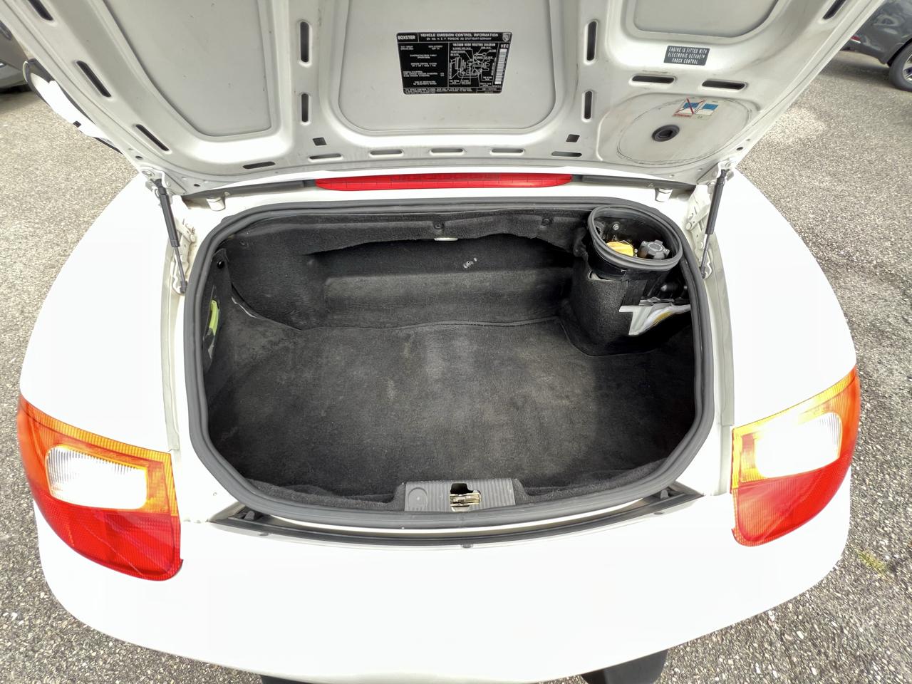 Porsche Boxster 2dr Roadster Tiptronic 2002