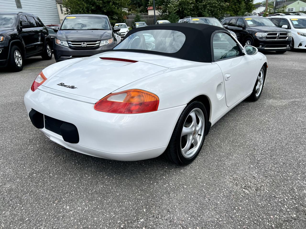 Porsche Boxster 2dr Roadster Tiptronic 2002
