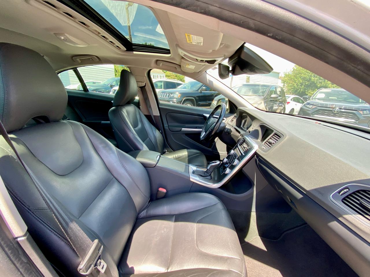 Volvo S60 2015.5 4dr Sdn T5 Drive-E Premier FWD 2015