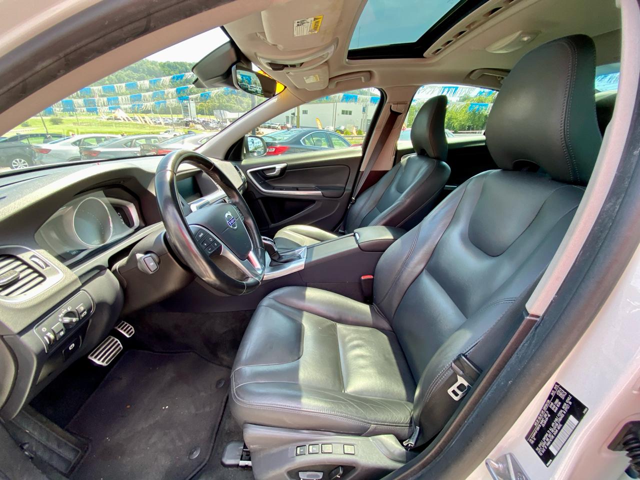 Volvo S60 2015.5 4dr Sdn T5 Drive-E Premier FWD 2015