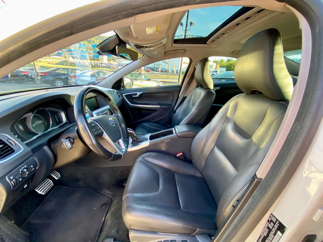 Volvo S60 2015.5 4dr Sdn T5 Drive-E Premier FWD 2015
