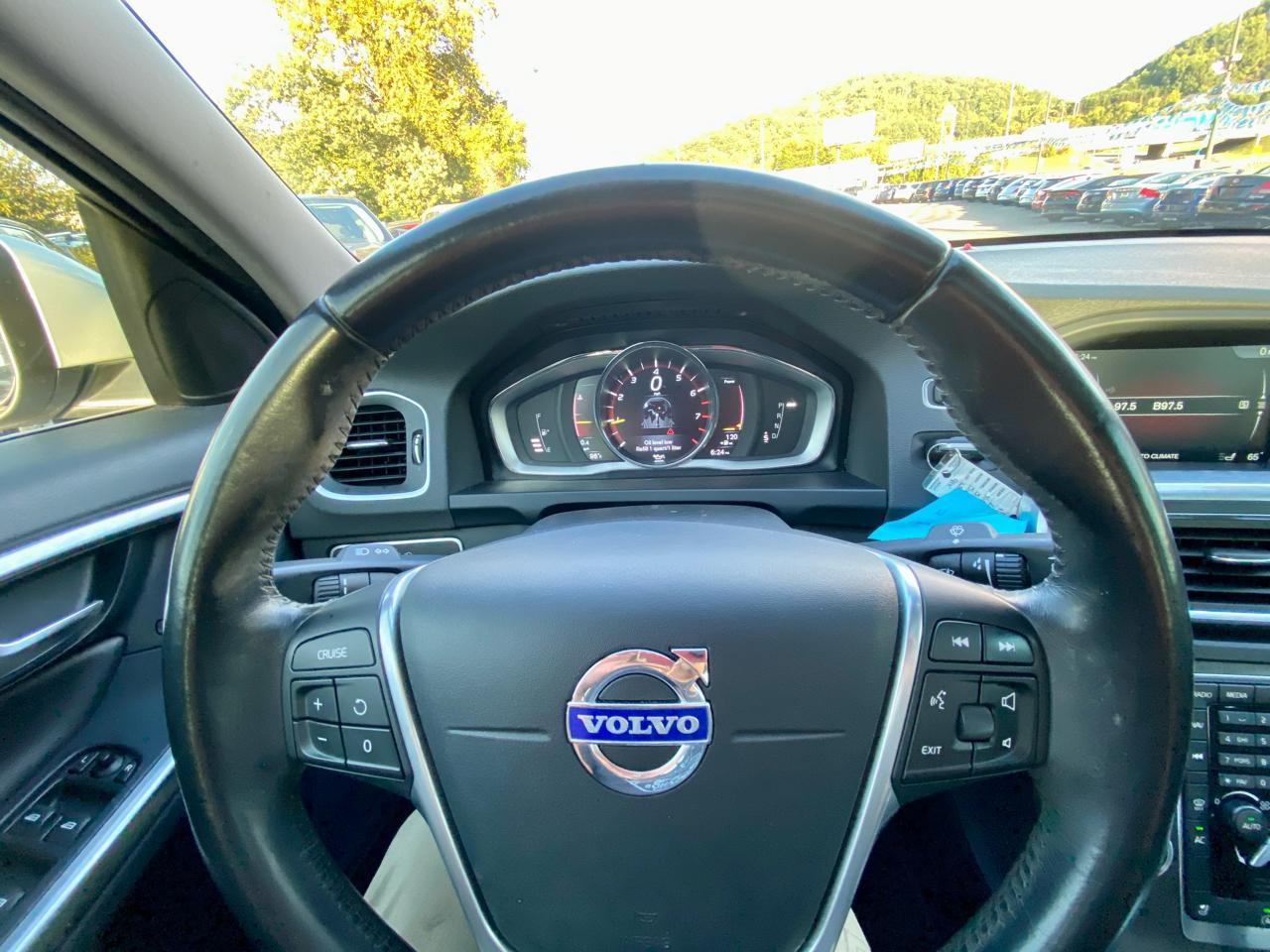 Volvo S60 2015.5 4dr Sdn T5 Drive-E Premier FWD 2015