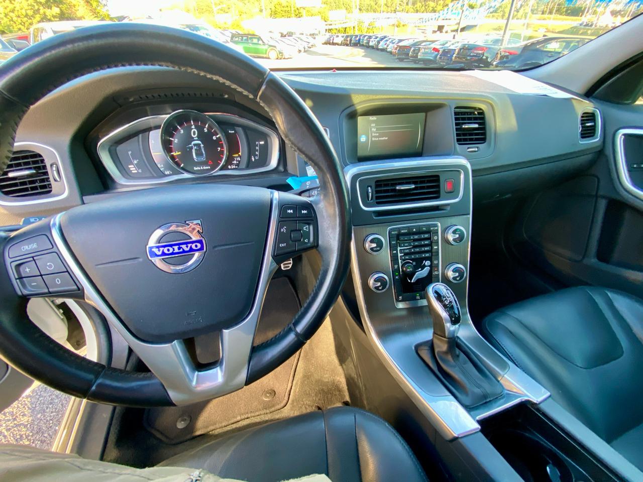 Volvo S60 2015.5 4dr Sdn T5 Drive-E Premier FWD 2015