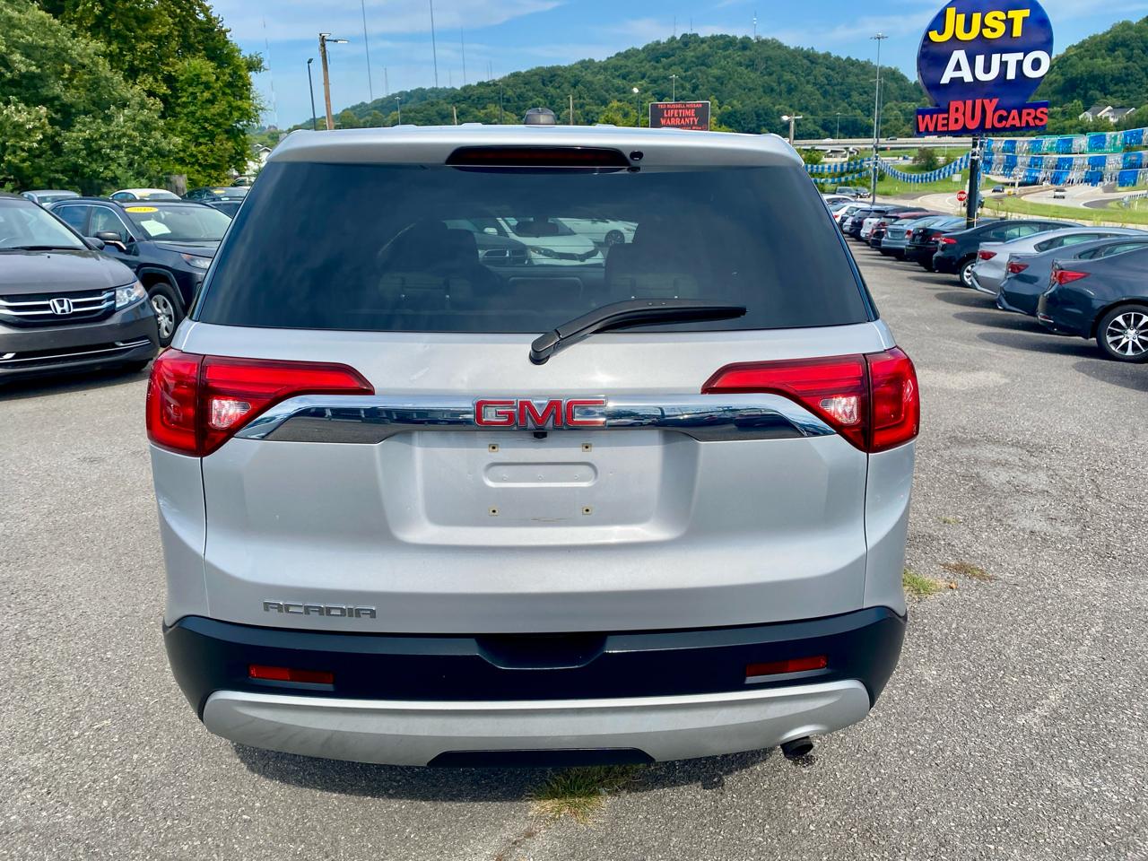 GMC Acadia FWD 4dr SLE w/SLE-1 2017