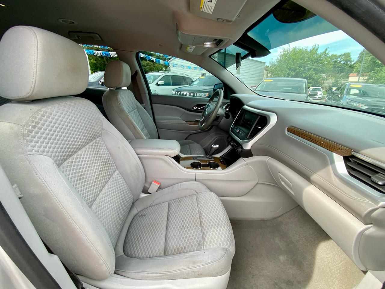 GMC Acadia FWD 4dr SLE w/SLE-1 2017
