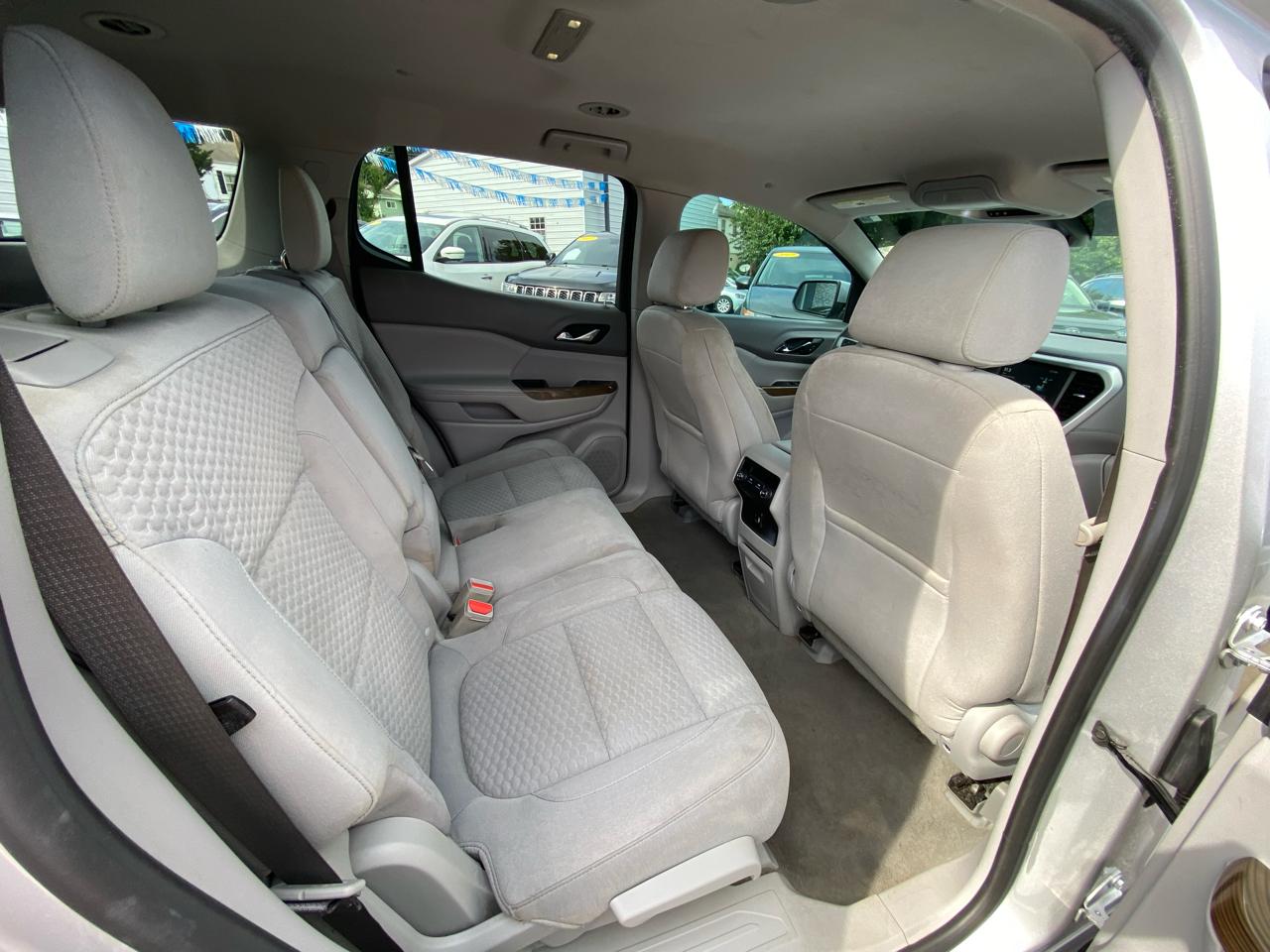 GMC Acadia FWD 4dr SLE w/SLE-1 2017