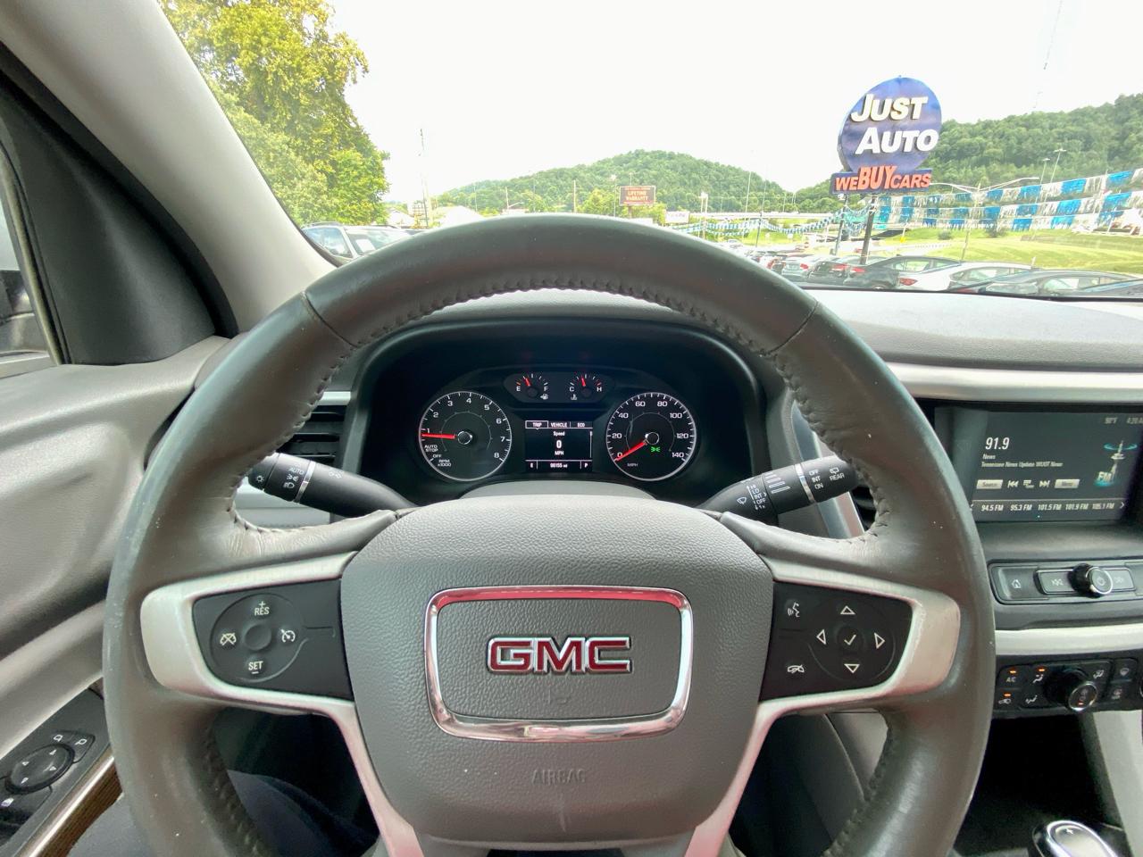GMC Acadia FWD 4dr SLE w/SLE-1 2017