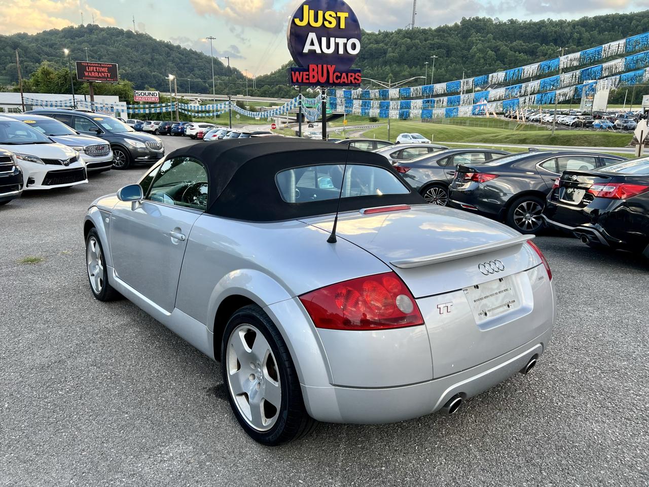 Audi TT 2dr Roadster Quattro 6-Spd 2002