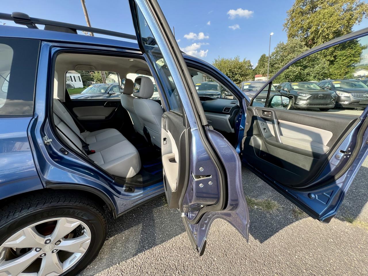 Subaru Forester 4dr CVT 2.5i PZEV 2016