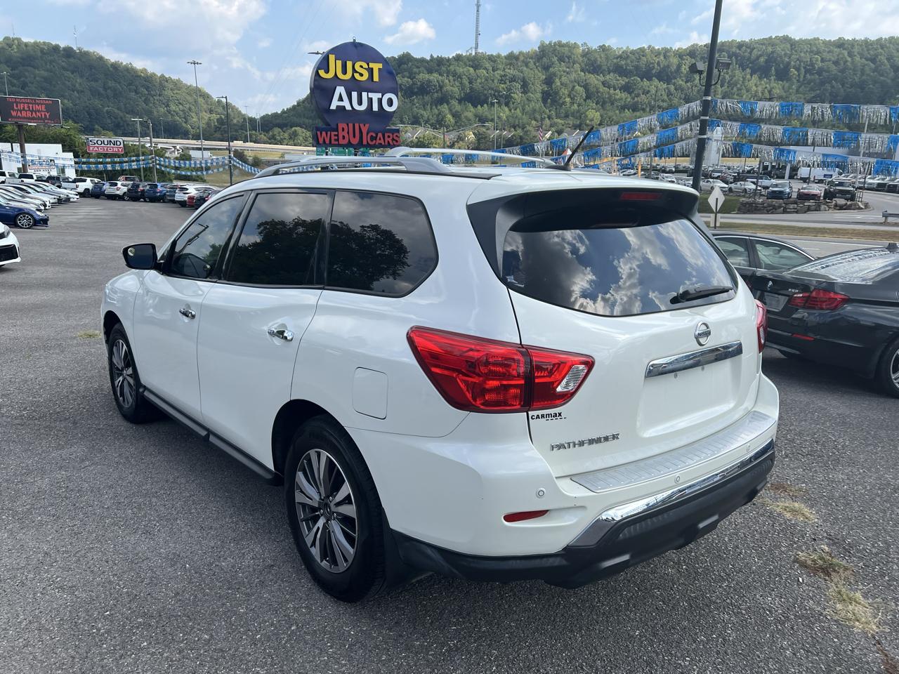 Nissan Pathfinder FWD SV 2017