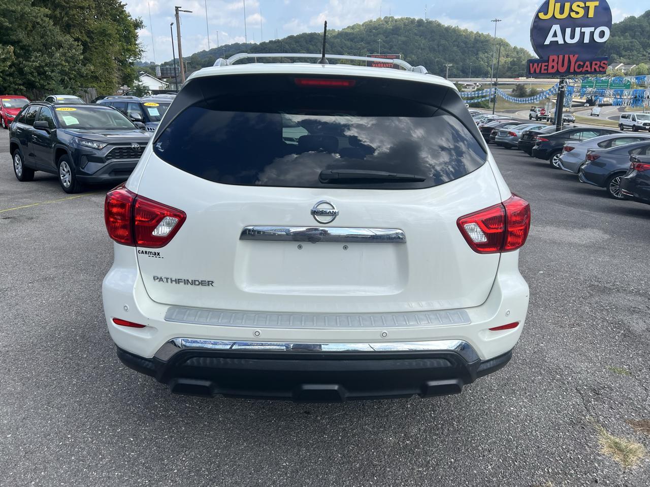 Nissan Pathfinder FWD SV 2017