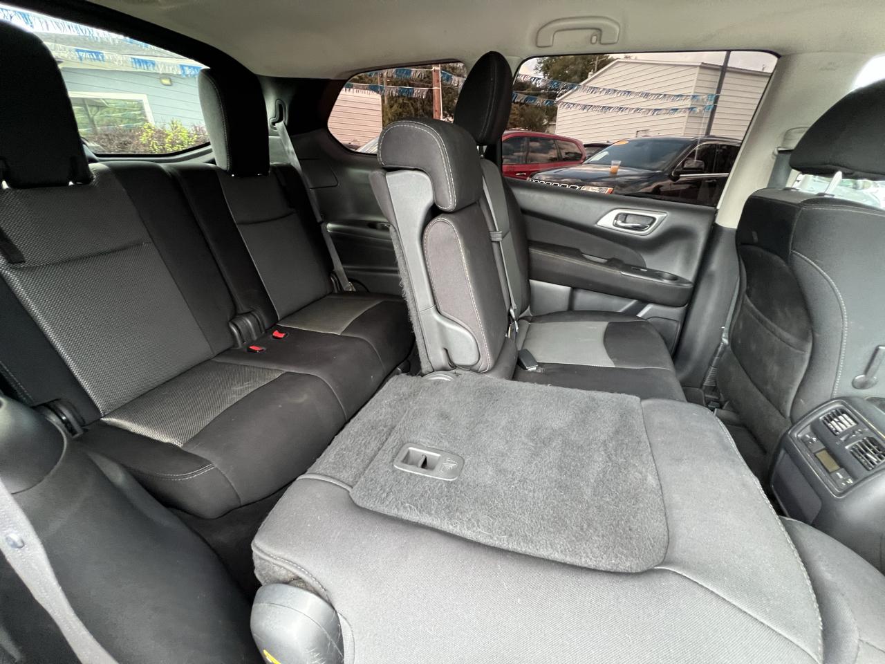 Nissan Pathfinder FWD SV 2017