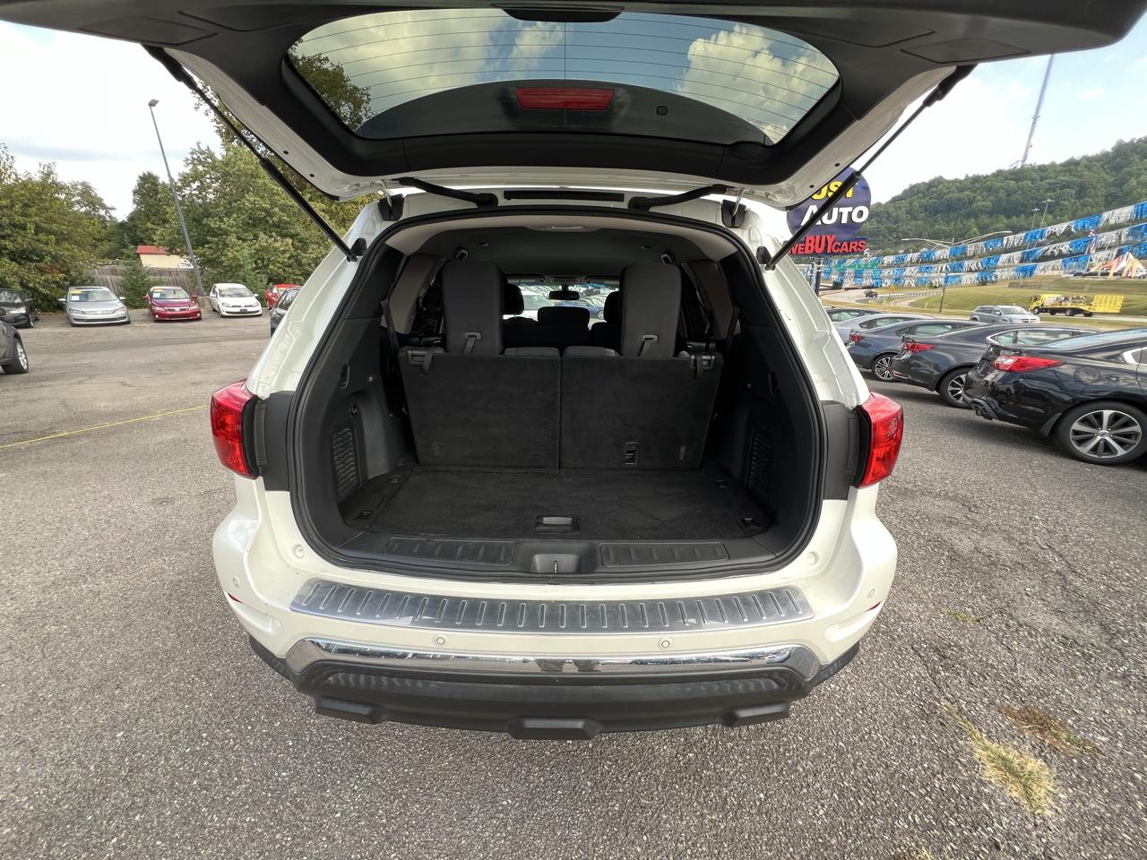 Nissan Pathfinder FWD SV 2017