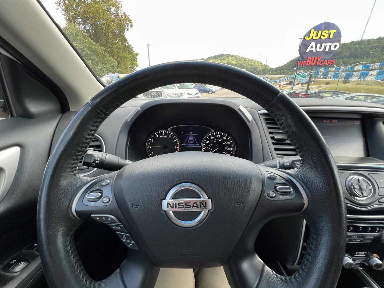 Nissan Pathfinder FWD SV 2017