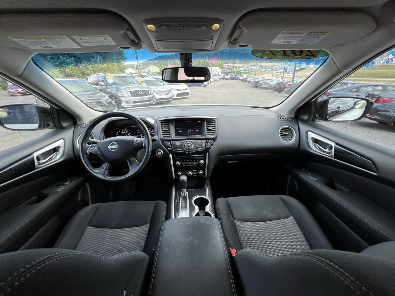Nissan Pathfinder FWD SV 2017