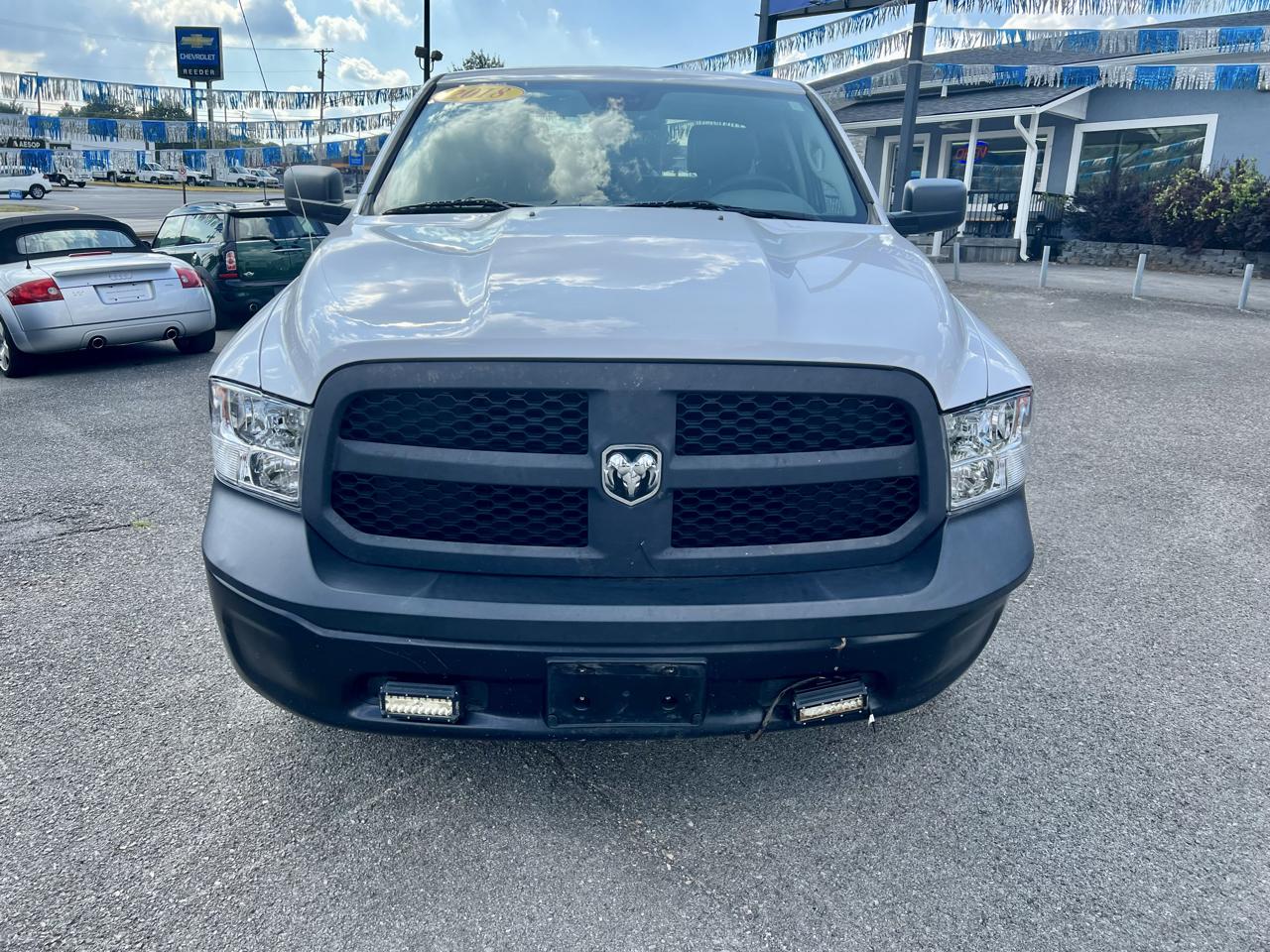 RAM 1500 Tradesman 4x2 Quad Cab 6'4" Box 2018