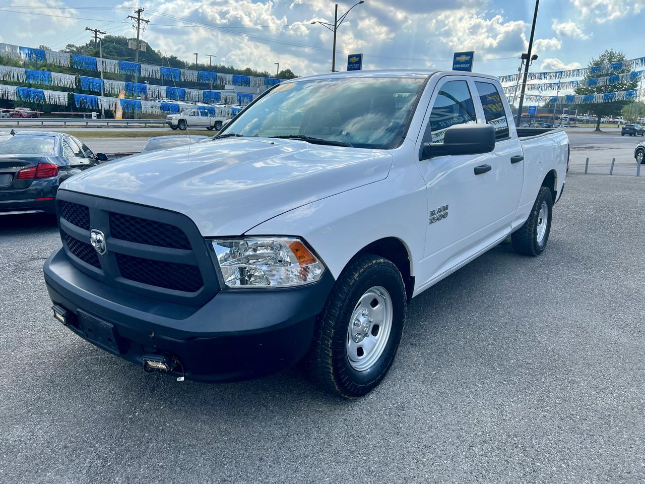 RAM 1500 Tradesman 4x2 Quad Cab 6'4" Box 2018