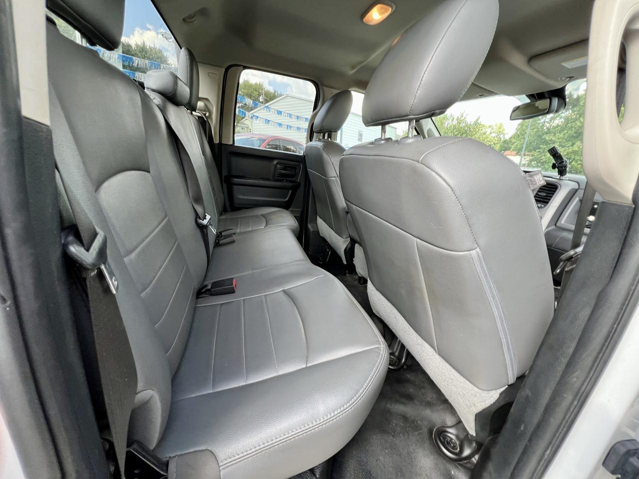 RAM 1500 Tradesman 4x2 Quad Cab 6'4" Box 2018