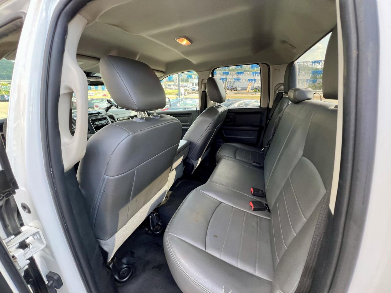 RAM 1500 Tradesman 4x2 Quad Cab 6'4" Box 2018