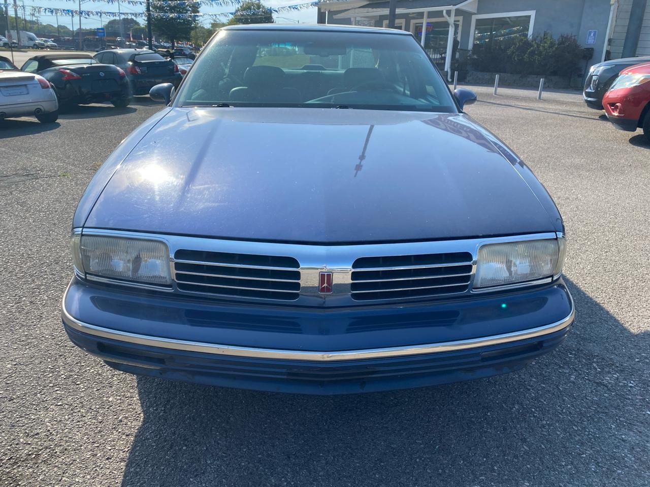 Oldsmobile 98 Regency Elite 4dr Sedan Series I - R7B 1995