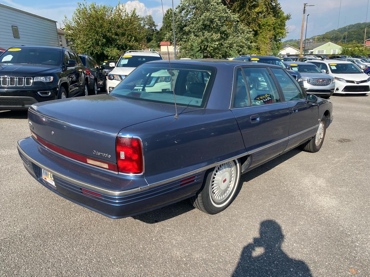 Oldsmobile 98 Regency Elite 4dr Sedan Series I - R7B 1995