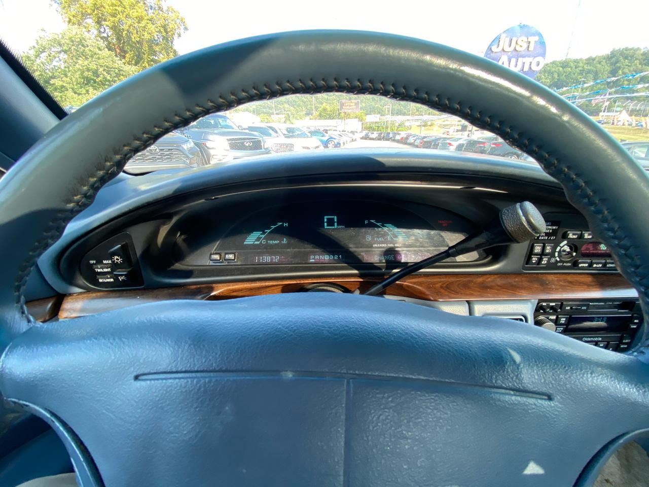 Oldsmobile 98 Regency Elite 4dr Sedan Series I - R7B 1995