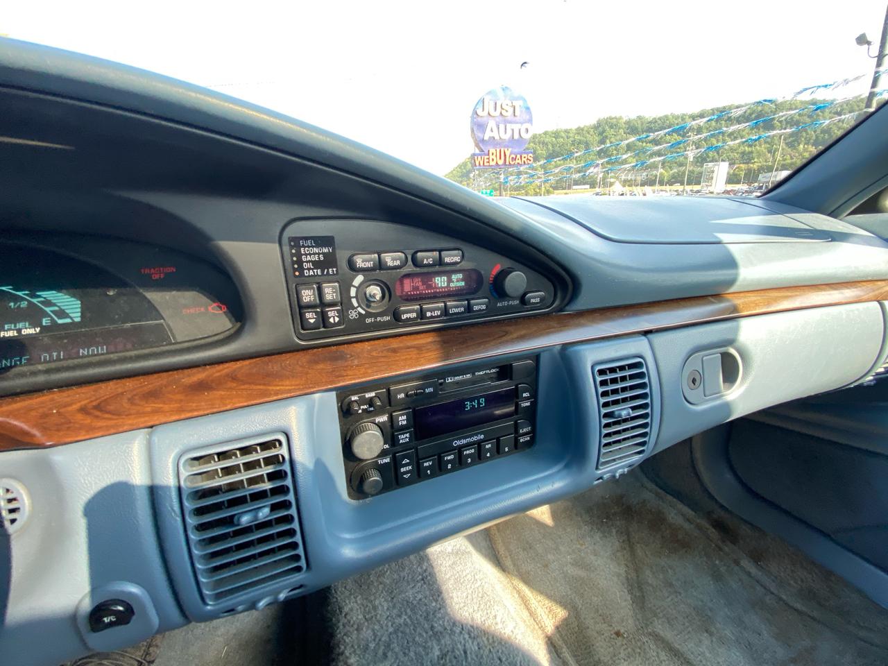 Oldsmobile 98 Regency Elite 4dr Sedan Series I - R7B 1995
