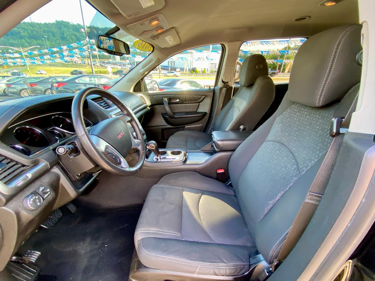 GMC Acadia FWD 4dr SLE w/SLE-2 2016