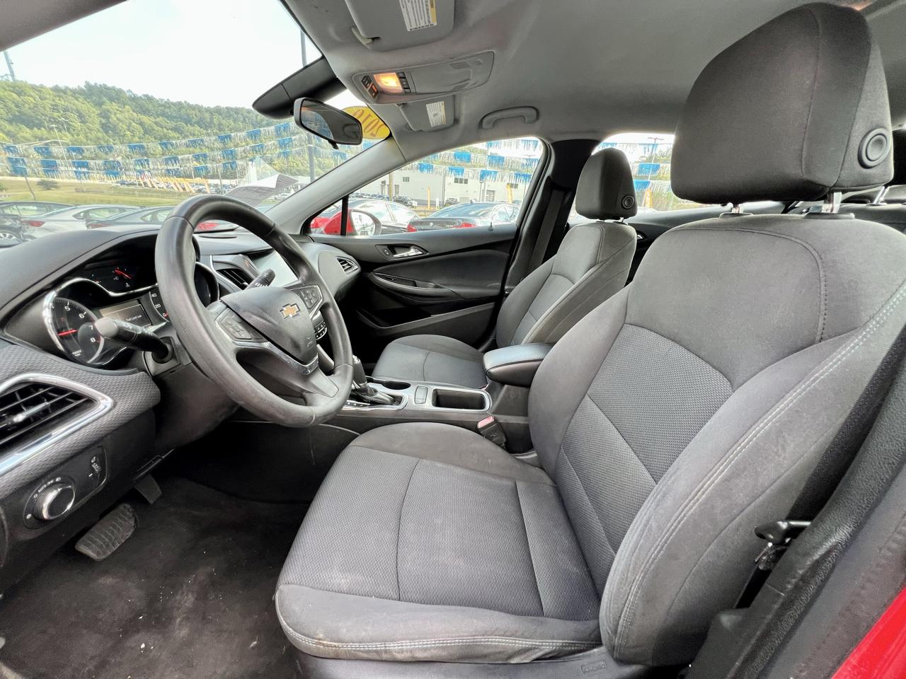 Chevrolet Cruze 4dr Sdn LT 2019